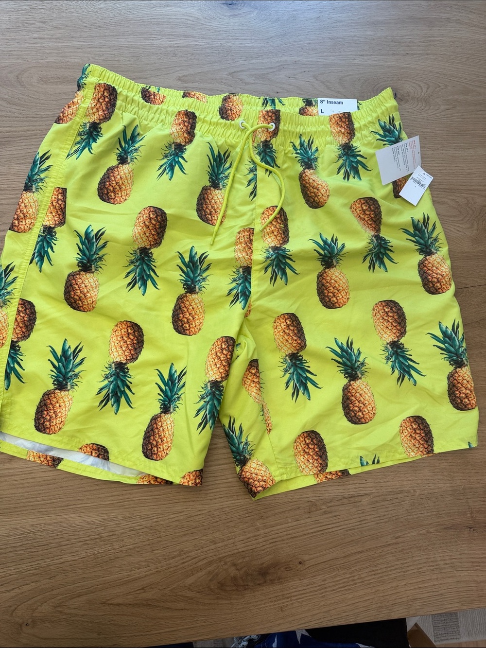 Old Navy Men's Size L Pineapple Print Swim Trunks, Mesh Liner 40+ UV Protection